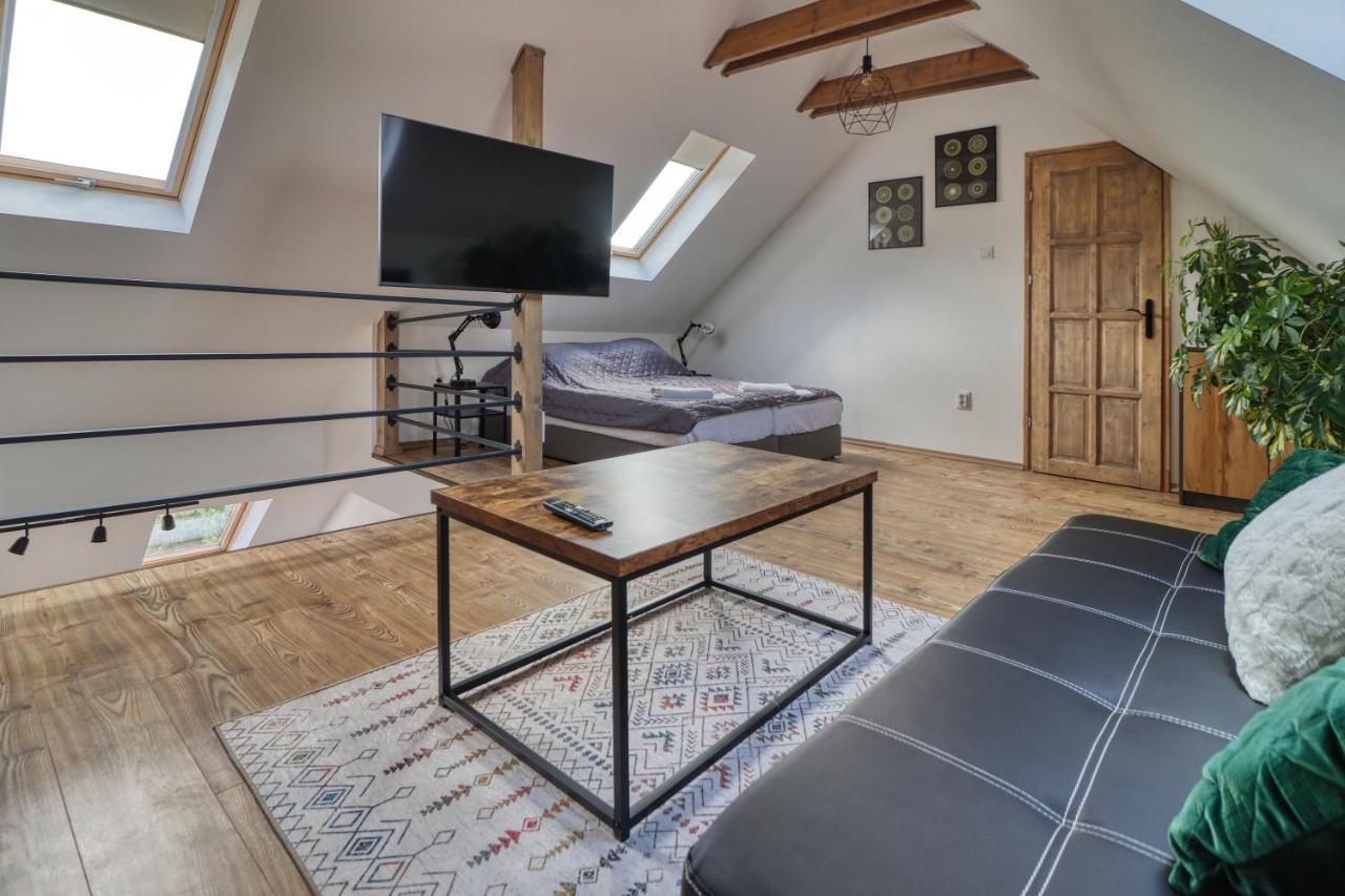 Zenloft Apartman Eger Exterior photo